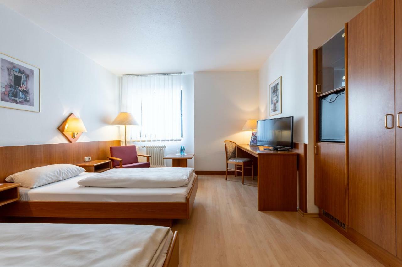 Trip Inn Hotel Frankfurt Airport リュッセルスハイム エクステリア 写真