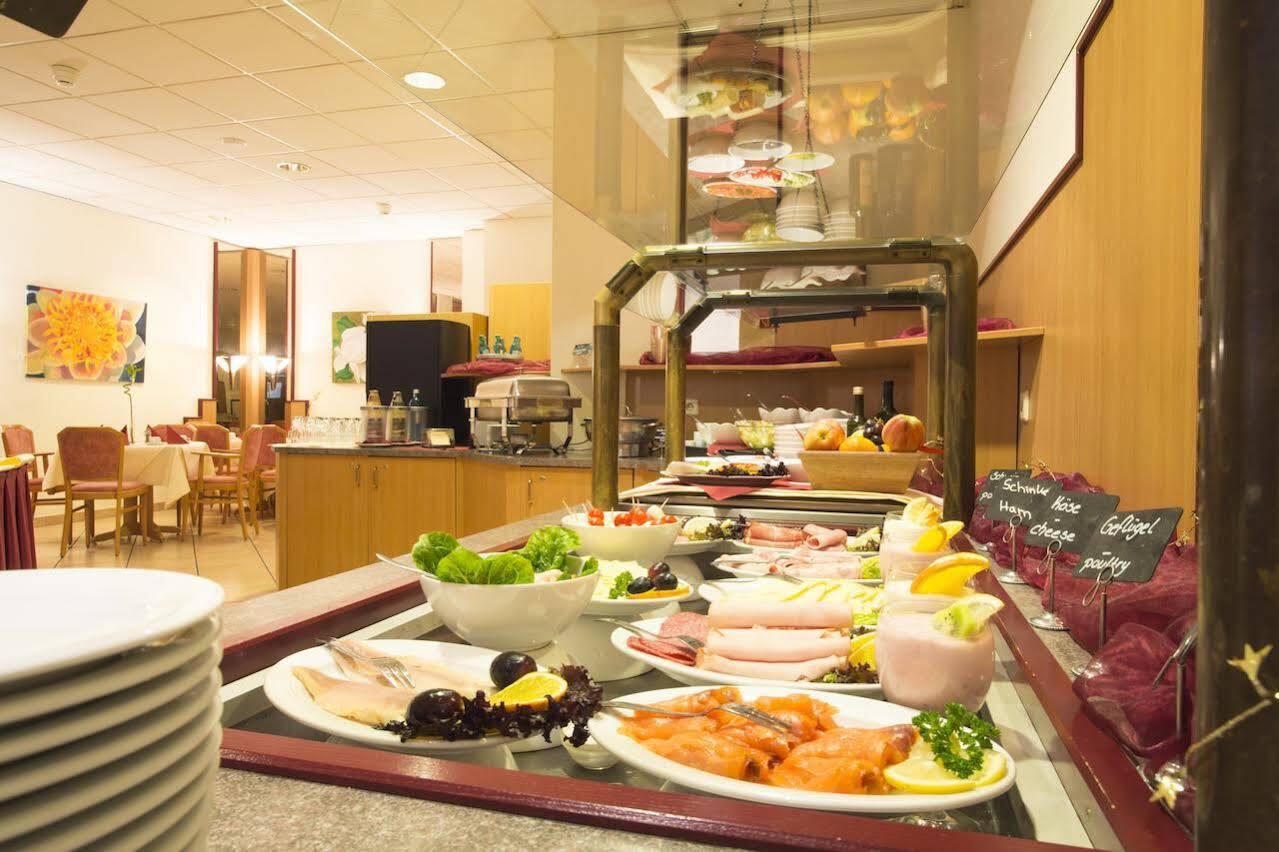 Trip Inn Hotel Frankfurt Airport リュッセルスハイム エクステリア 写真